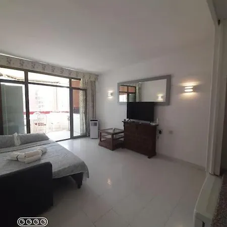Frontline Studio * Fuengirola